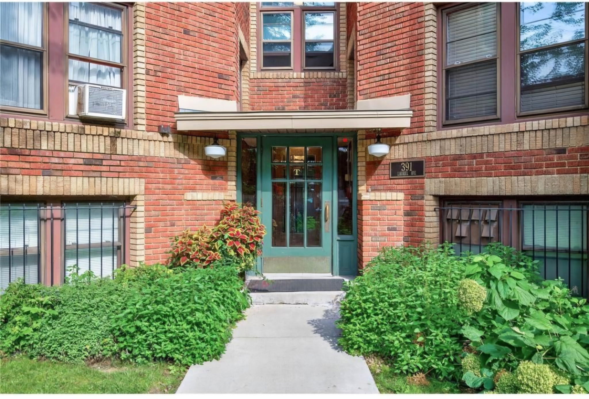 391 Laurel Avenue - 103