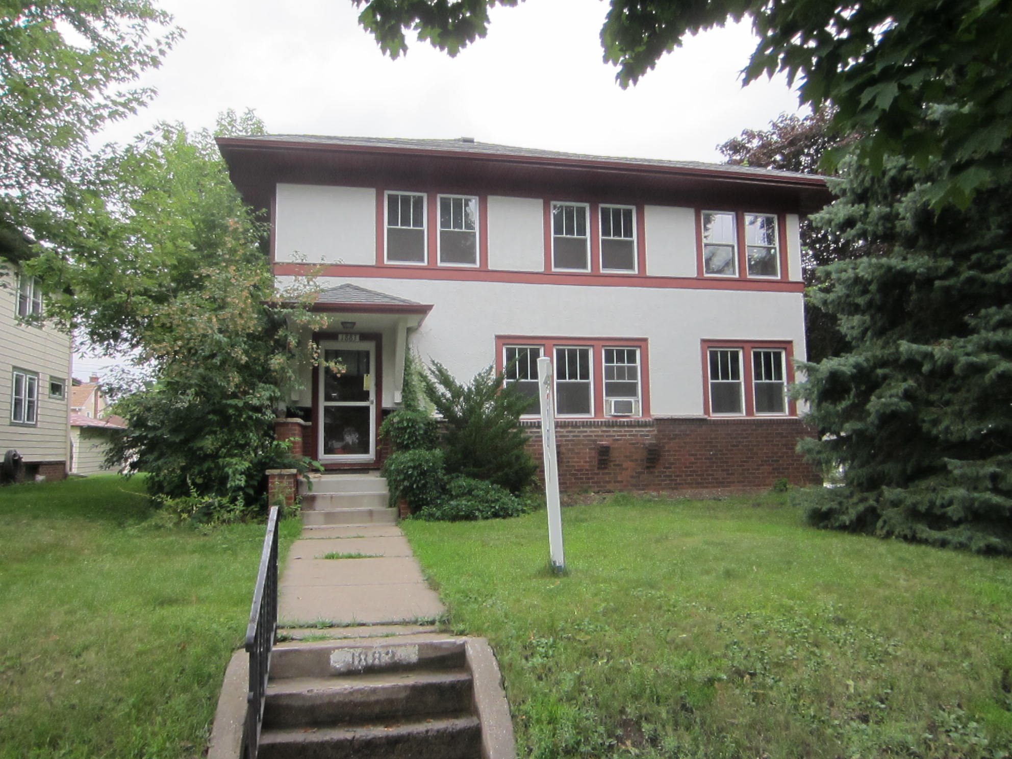 1883 Saint Clair Ave - 1