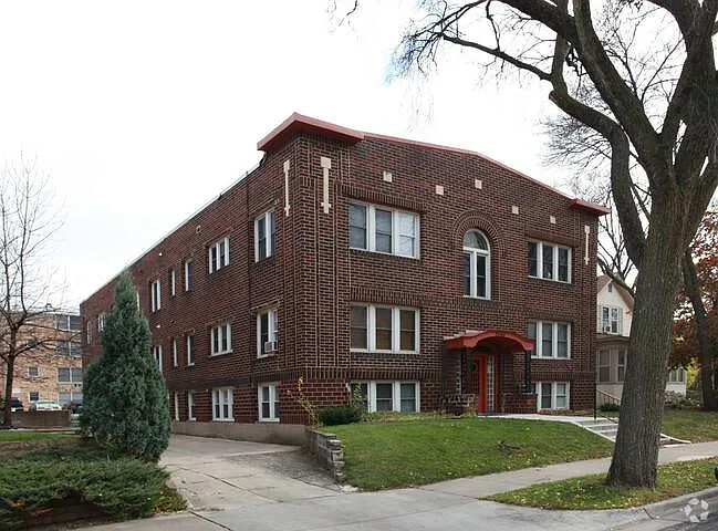 3549 Emerson Ave S - Unit 001