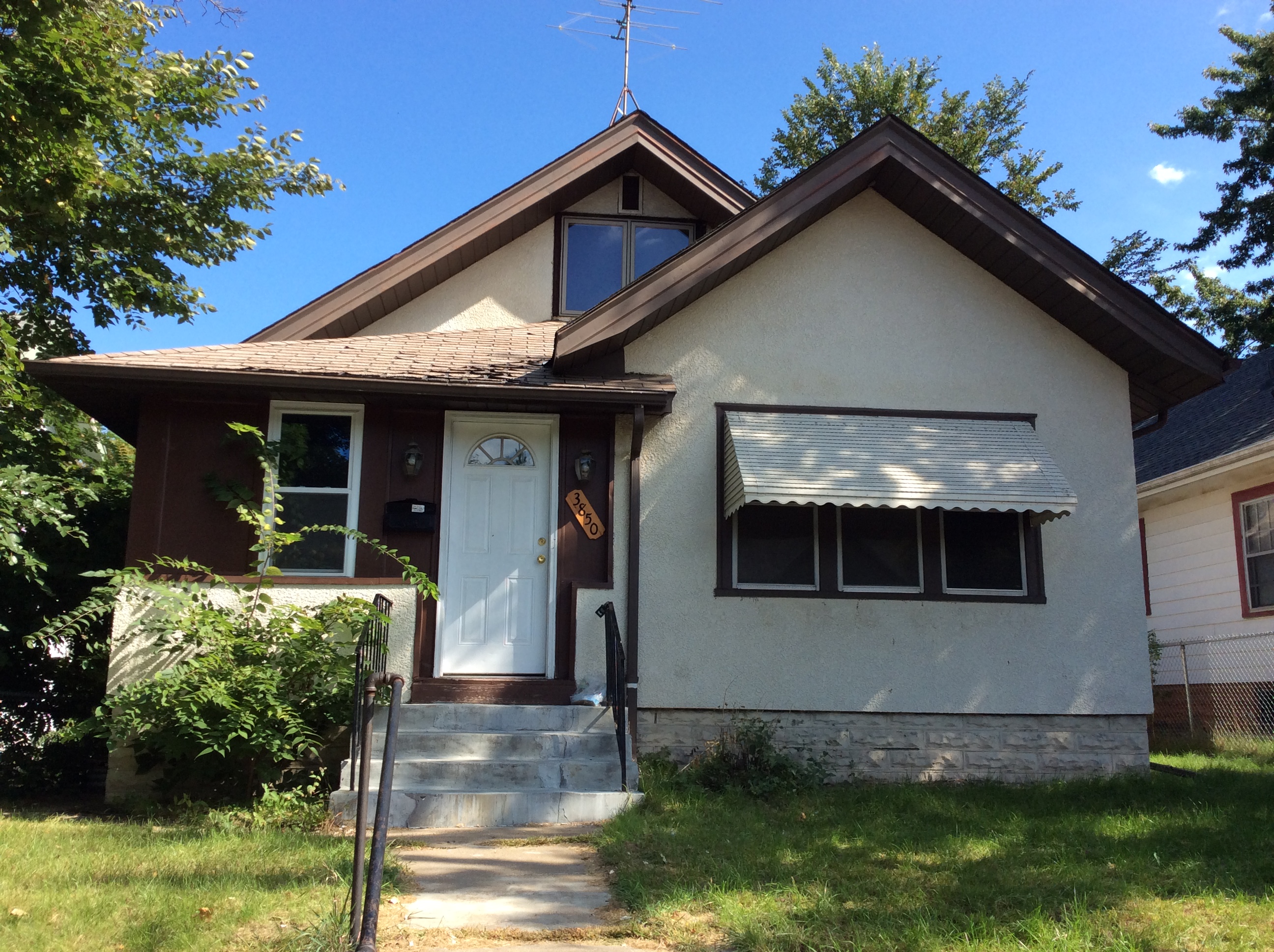 Property main image