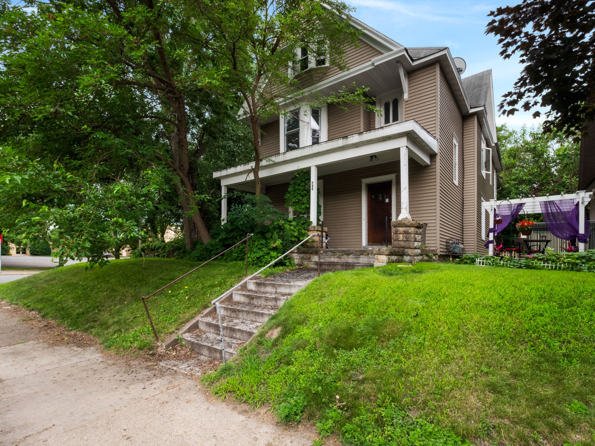 Property thumbnail image