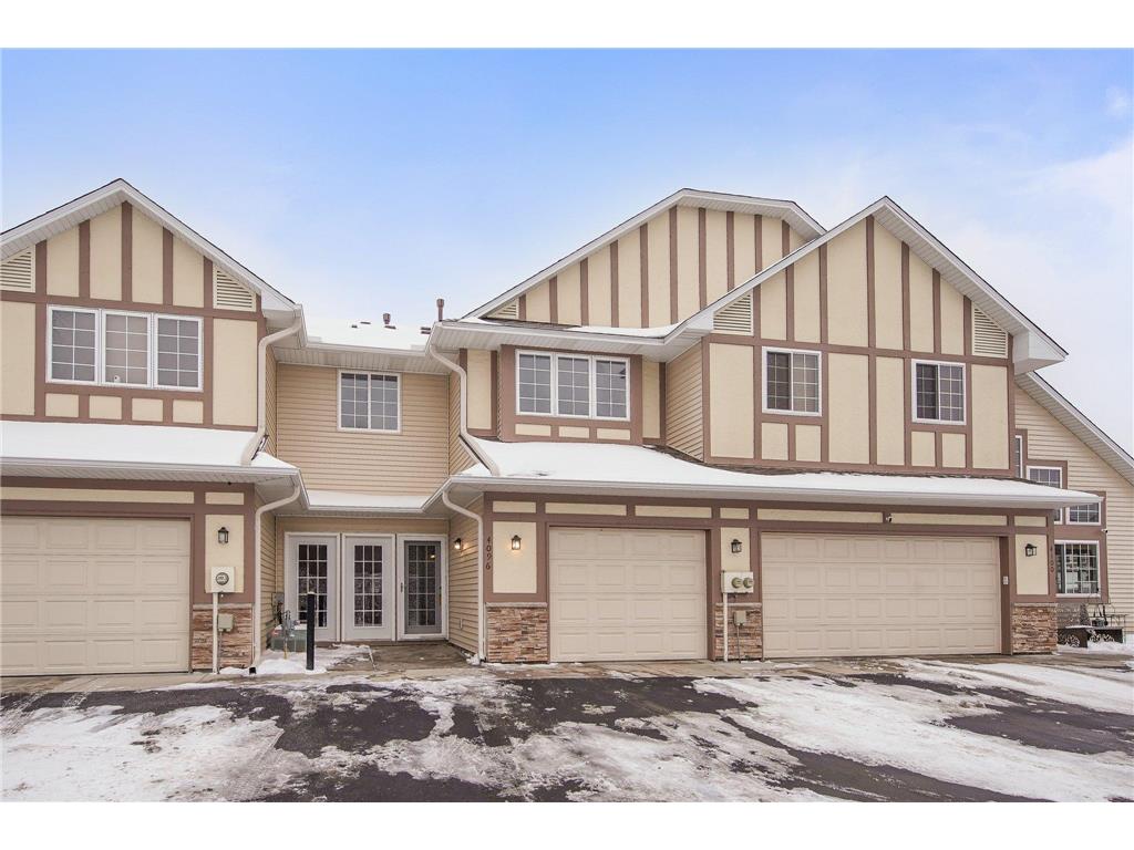4096 Meadowlark Curve
