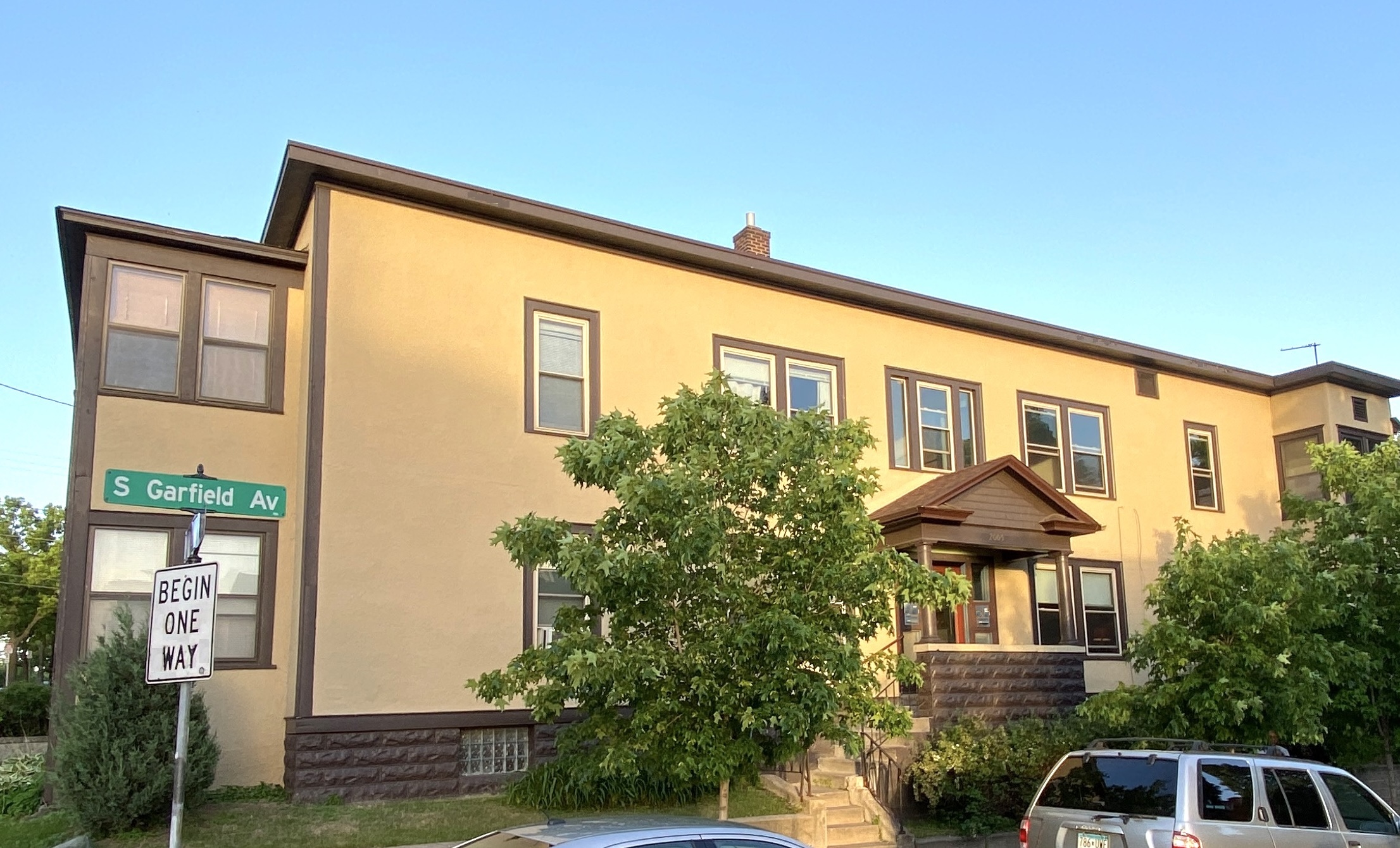 2005 Garfield Ave S. # 3